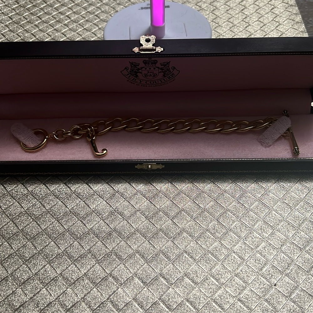 Juicy couture bracelet🦋